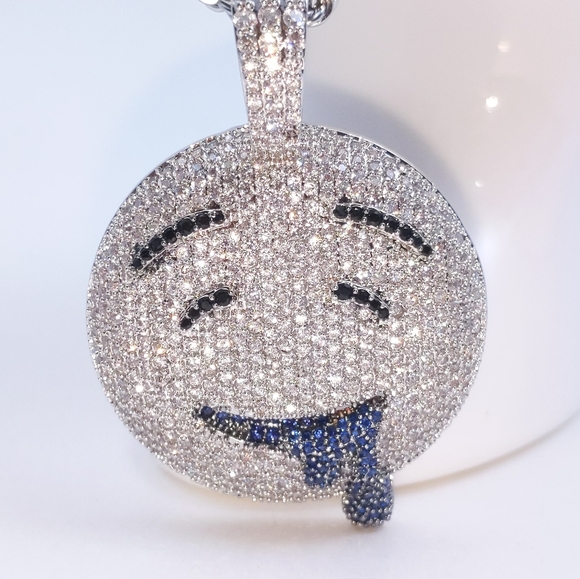 Icy Drooling Emoji + 20" Rope Chains - Picture 8 of 8